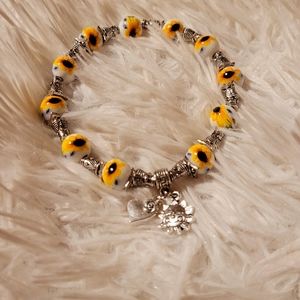Beautiful sun flowers bracelet
